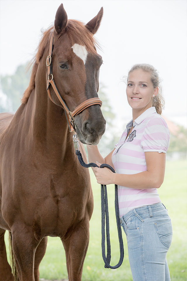 Tessa Lubben mit Pferd